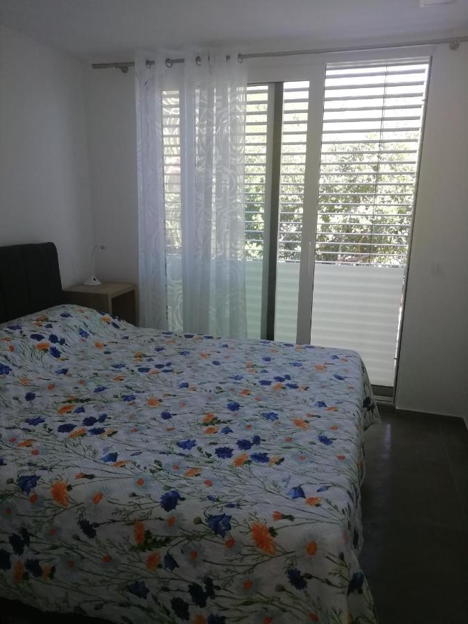 M&D Appartments คอมีชา ภายนอก รูปภาพ