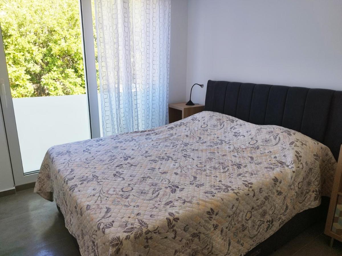 M&D Appartments คอมีชา ภายนอก รูปภาพ